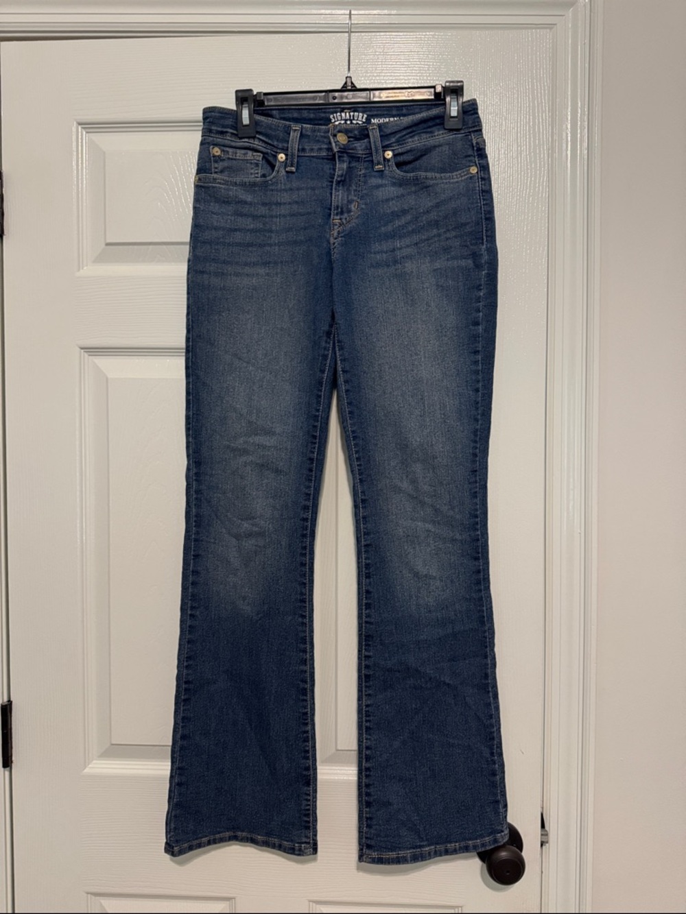 Levi’s Classic Women's Dark Blue Bootcut Jeans